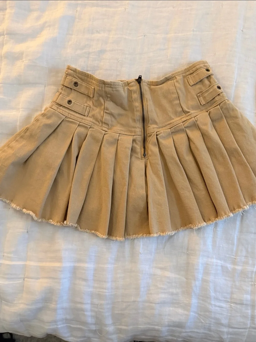 Madden Girl tan pleated mini skirt with side buckles